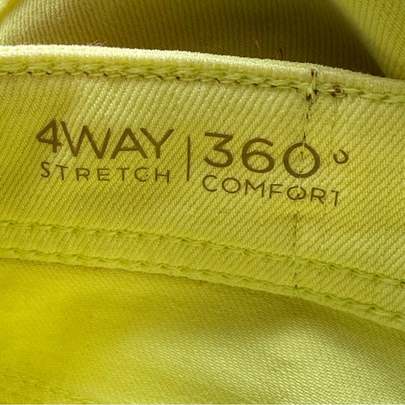 New DL1961 Cameron Pin Up Shorts in Meringue Yellow | Size 30 - Picture 7 of 14